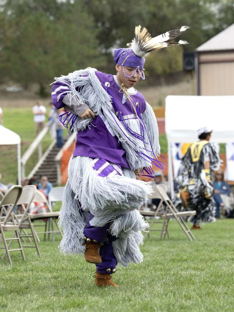 powwow dance boy